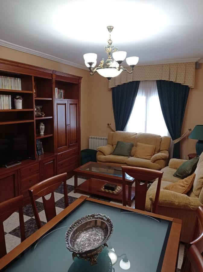 Apartamento Turístico Antigua Universidad Almagro Exterior foto
